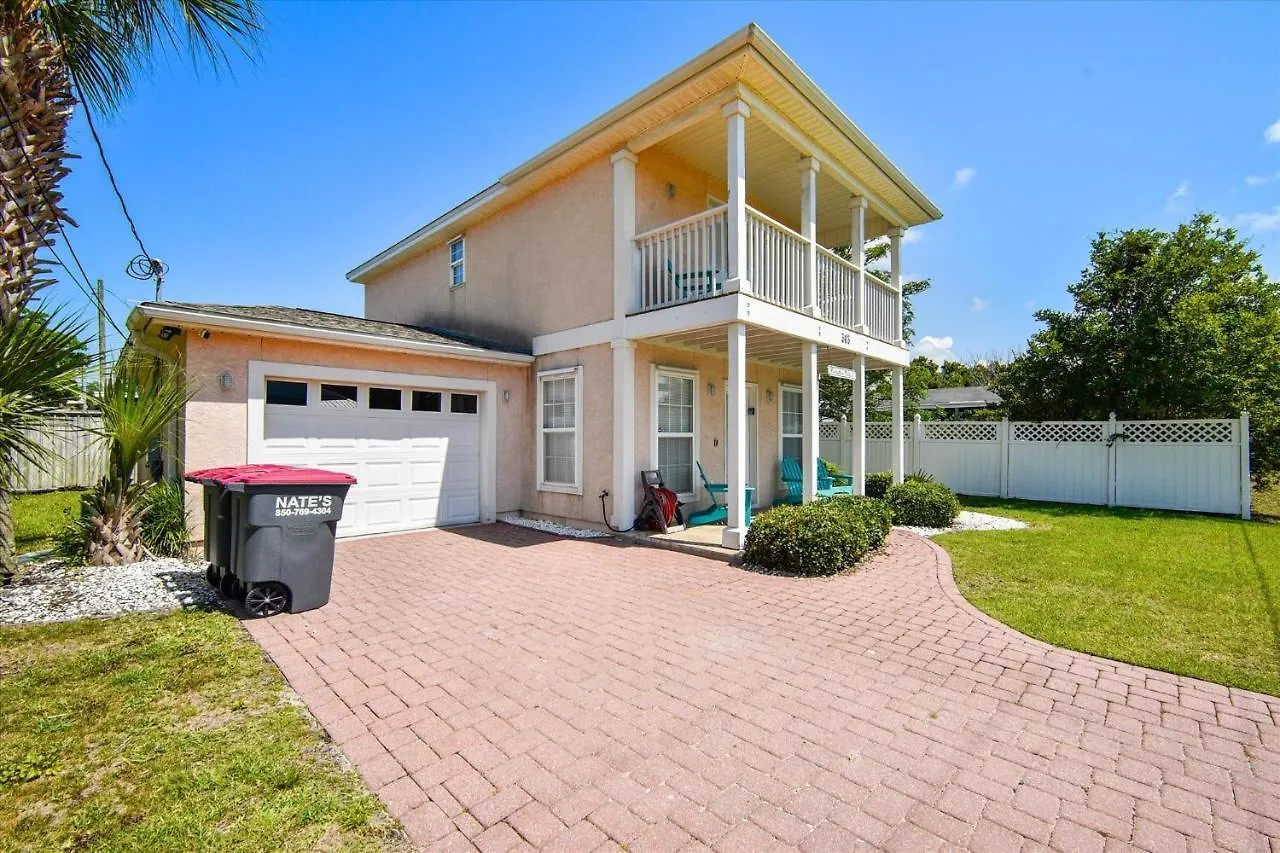 Holiday home Charming 2 Bedroom Beach Cottage, Free Daily Activities Included, Sleeps 8, Quiet! Home Panama City Beach
