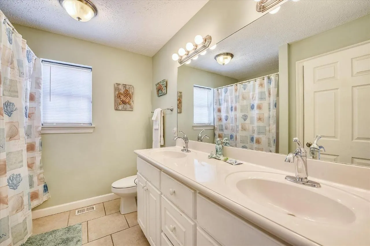 Holiday home Charming 2 Bedroom Beach Cottage, Free Daily Activities Included, Sleeps 8, Quiet! Home Panama City Beach United States