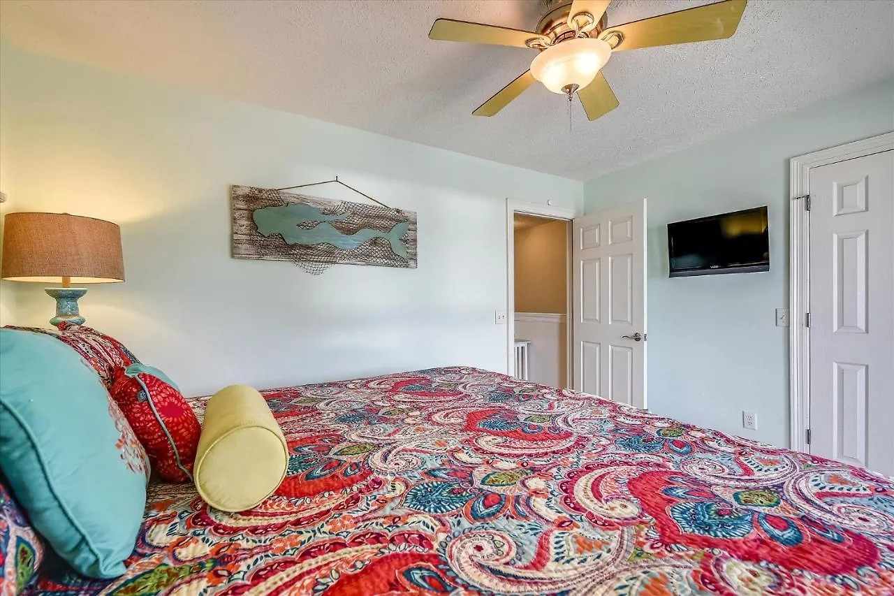 Holiday home Charming 2 Bedroom Beach Cottage, Free Daily Activities Included, Sleeps 8, Quiet! Home Panama City Beach United States