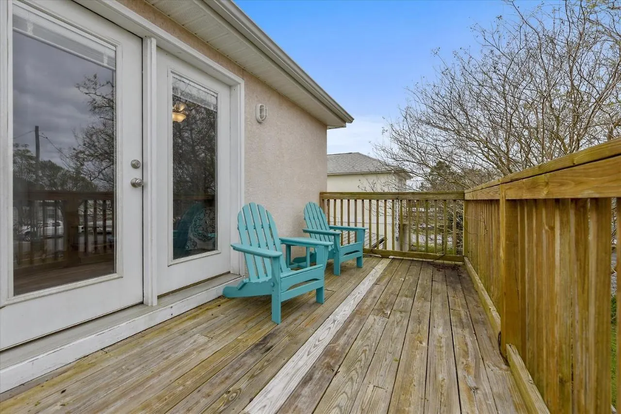Charming 2 Bedroom Beach Cottage, Free Daily Activities Included, Sleeps 8, Quiet! Home Panama City Beach 0*,
